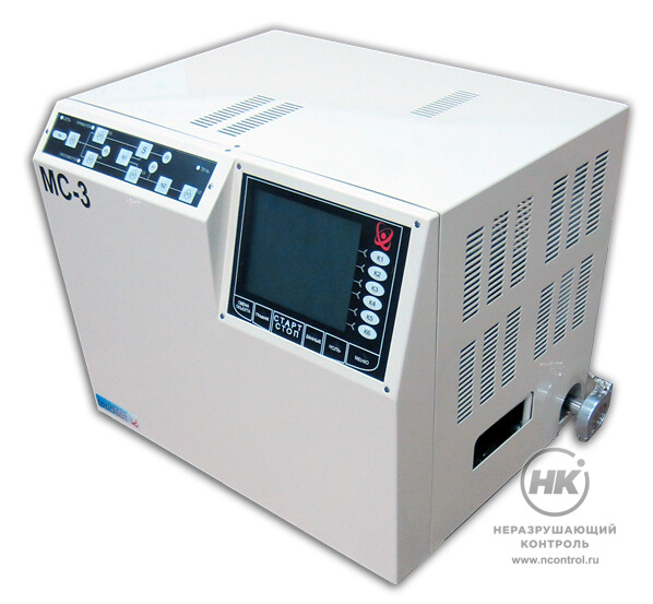 Масс-спектрометрический гелиевый течеискатель МС-3 [фото №1]